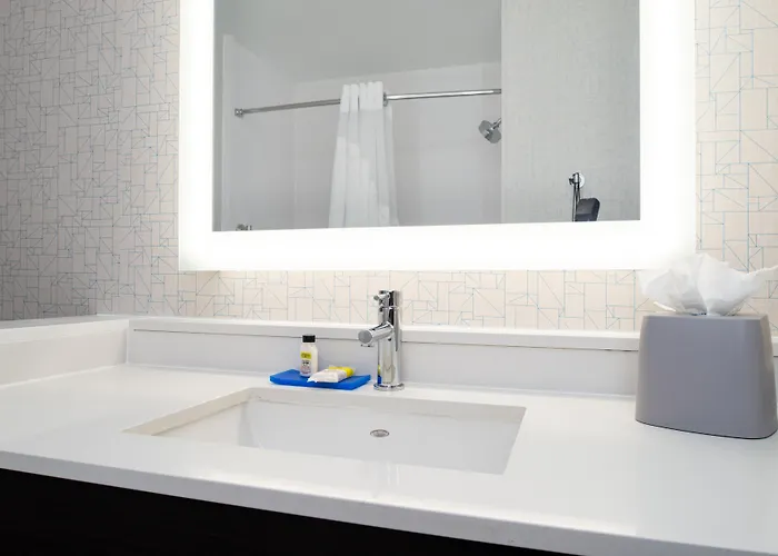 Express & - - Joliet North By Ihg Romeoville